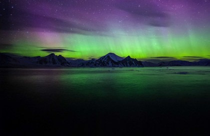 Antarctica - Elephant Island - Weddell Sea - Polar Circle - Aurora Australis / Southern Lights